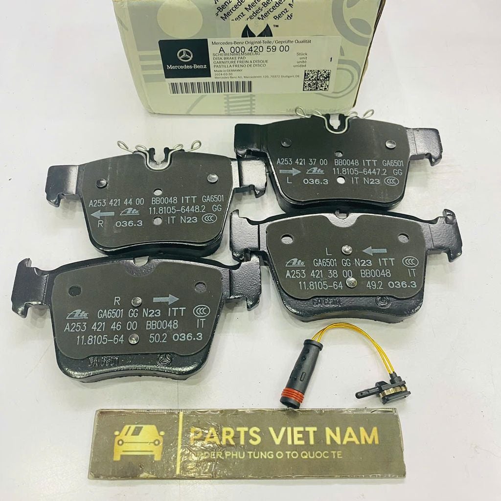 Má phanh sau hay bố thắng sau Mercedes W253, X253 GLC 200, GLC 250, GLC 300. Hàng cao cấp. Mã A0004205200, A0004205900, A0004207803, A0004208300, A0004208300, A0004208703