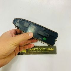 Công tắc lên xuống kính tổng cửa trước trái mầu nâu Mercedes W205, C200, C300, C180, C350, W253 GLC200, GLC300, GLC260, W205 C180, C200, C300 đời 2015 - 2020 Hàng cao cấp bảo hành 3 tháng. Mã A2059056811, A2059051713