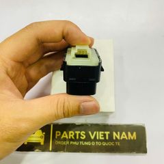 Công tắc lên xuống kính cửa sau và trước phải mầu đen Mercedes W205 C200, C300, C250, C350, W253 GLC200, GLC300, C63 đời 2015 - 2019. Hàng cao cấp. Mã A2059056811, A2059051713