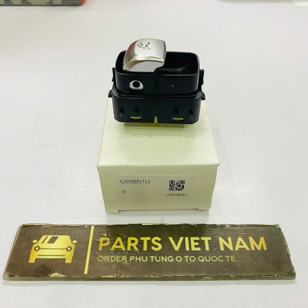 Công tắc lên xuống kính cửa sau và trước phải mầu đen Mercedes W205 C200, C300, C250, C350, W253 GLC200, GLC300, C63 đời 2015 - 2019. Hàng cao cấp. Mã A2059056811, A2059051713