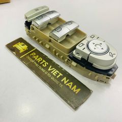 Công tắc lên xuống kính tổng cửa trước trái mầu Vàng Mercedes W205, C200, C300, C180, C350, W253 GLC200, GLC300, GLC260, W205 C180, C200, C300 đời 2015 - 2020 Hàng cao cấp bảo hành 3 tháng. Mã A2059056811, A2059051713