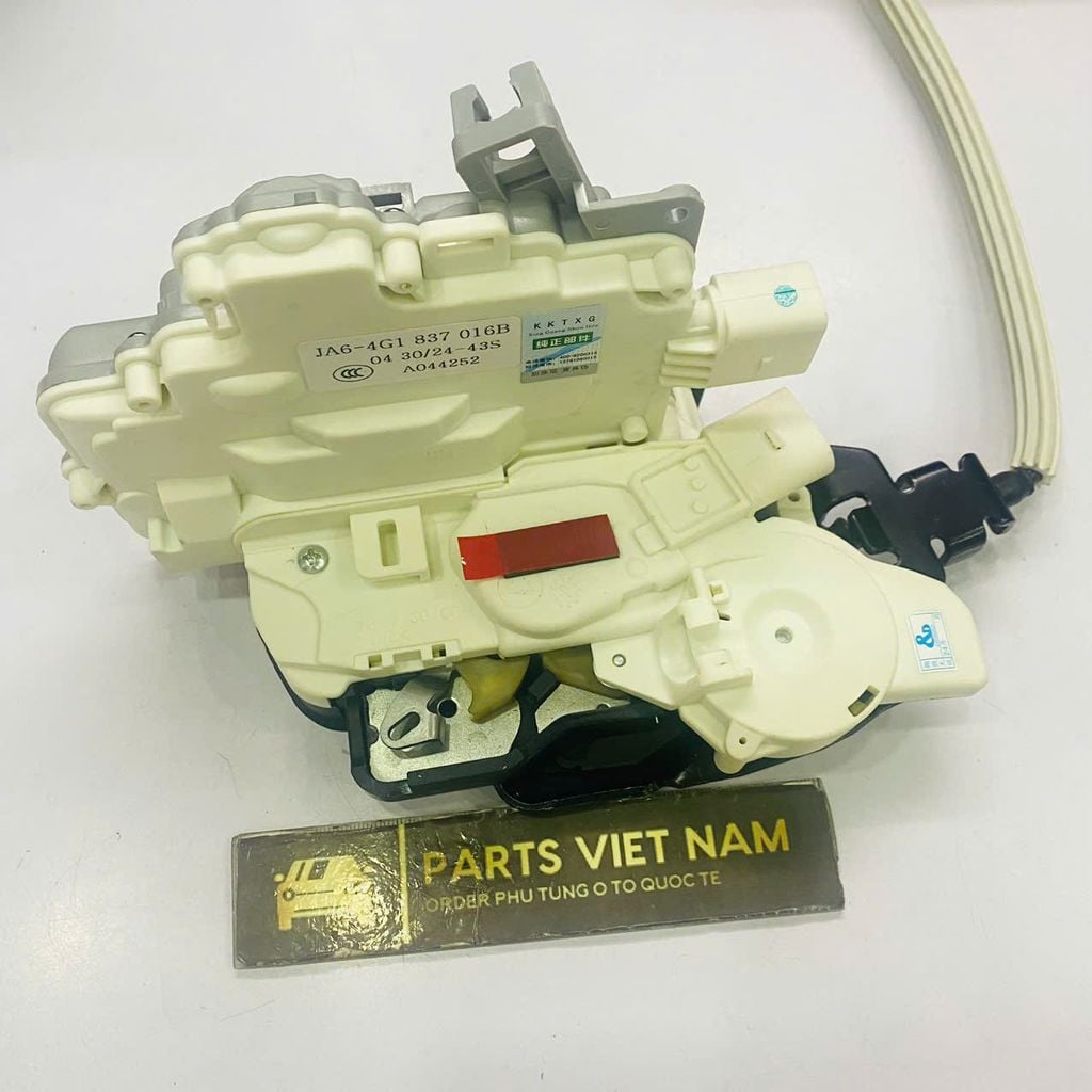 Cơ cấu ổ khóa cửa trước phải Audi A6, Audi A7 Quattro đời 2012 - 2018. Hàng cao cấp bảo hành 6 tháng đặt hàng 5 - 7 ngày. Mã 4G1837016B, 4G1-837-016-B