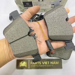 Má phanh hay bố thắng sau Mercedes W205  C180, C200, C250, C300, C350e, đời 2015 - 2022. Hàng cao cấp liền cảm biến báo mòn. Mã A0084201320