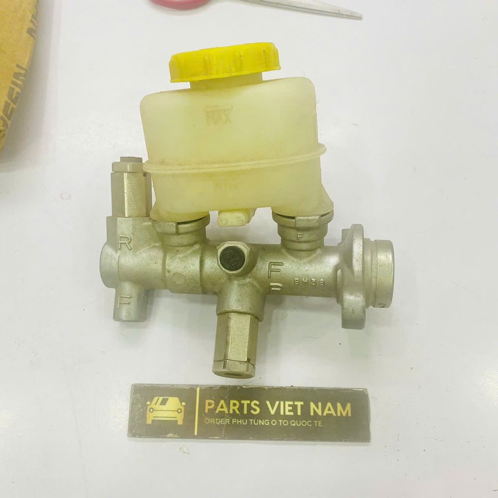 Tổng phanh hay heo thắng Nissan Bluebird U13, Almera đời 1990 - 2000. Hnàg xịn. Mã  460101E305, 460101N500