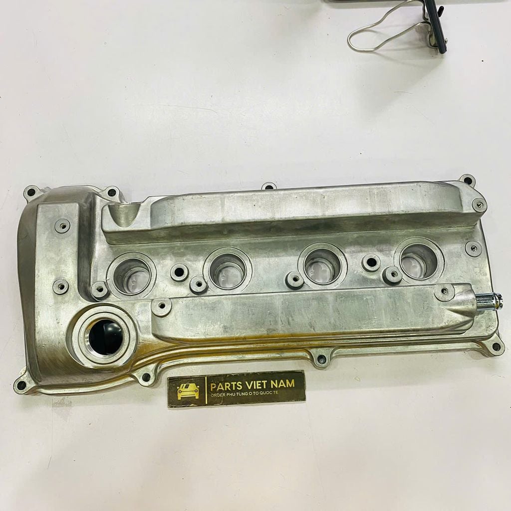 Nắp dàn cò hay dàn cam Toyota Camry 2.4 máy 2AZ ACV30 đời 2003 - 2006. Hàng cao cấp. Mã 11201-0H060, 112010H060