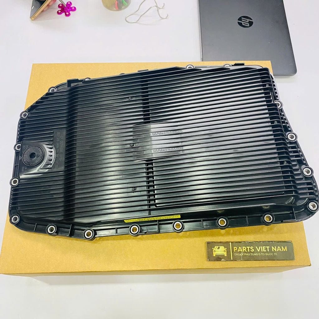 Lọc dầu hay nhớt hộp số tự động BMW E92, E90, E60, E61 330d, 335d, 330d, 335d, 525d, 530d, 535d, 540i, 545i, 550i đời 2002 -2010. Hàng ZF. Mã  0501216243, 8700252, 2333903, 24110403404, 24117519352, 24117522923, 24117571227, 24152333903