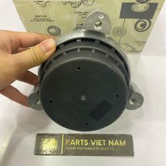 Cao su chân máy bên trái BMW F10, F12, F13, F01, F03, F04 550i, 535i, 528i, 650i, 640i, 520i, 750i, 740i đời 2011 - 2019. Hàng Bmtsr. Mã 22116777365, 22116793679, 6777365, 6793679