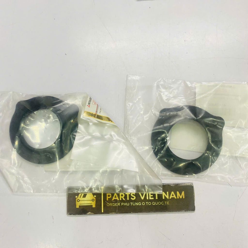 Cao su đệm lò xo giảm xóc hay phuộc sau miếng dưới Mitsubishi Xpander đời 2014 - 2024. Hàng xịn. Mã 4140A490, 4140A491