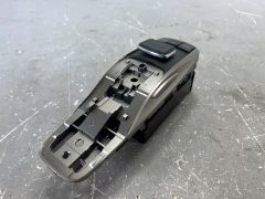 Cụm công tắc điểu khiển màn hình, âm thanh Lexus ES300h, ES350 đời 2018 - 2024. Hàng tháo xe US còn 90% đặt hàng 18 ngày. Mã 84780-33150-E0, 84780-33150, 8478033150, 8478033150E0