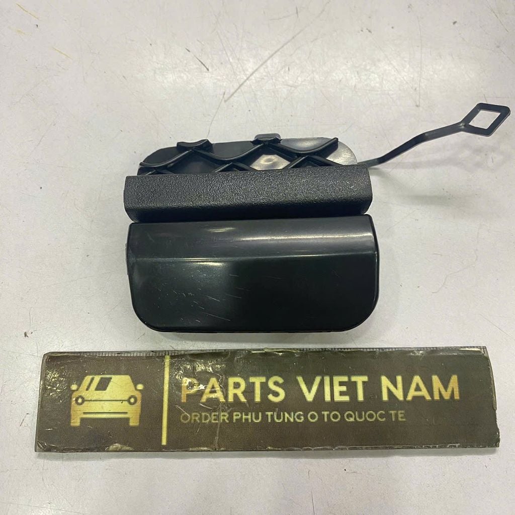 Nắp đậy hay ốp lỗ móc kéo ba đờ xốc sau Mercedes W205 C200, C250, C300, C350, C63 AMG đời 2014 - 2022. Hàng cao cấp. Mã 2058850256