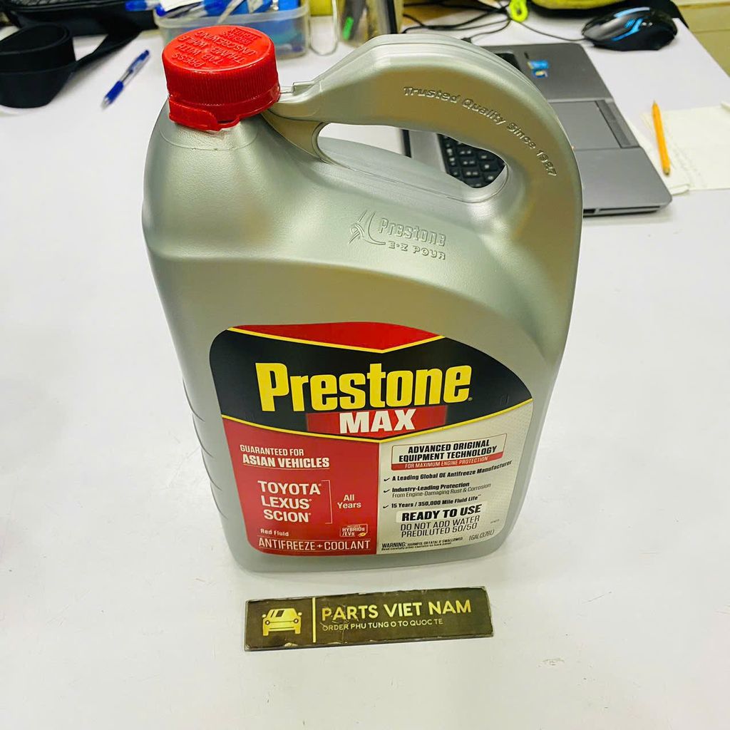 Nước làm mát động cơ cho các dòng xe hãng Toyota, Lexus, Scion. Hàng chính hãng Prestone® nhập khẩu US. Can 3.75 lít. Mã AF6210