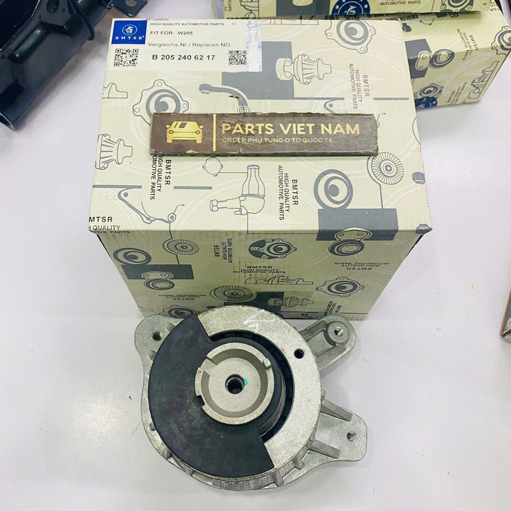 Chân máy bên trái Mercedes W205 C180, C250, C200, C300, C350 đời 2013 - 2019. Hàng Bmtsr. Mã   A2052400200, A2052406217