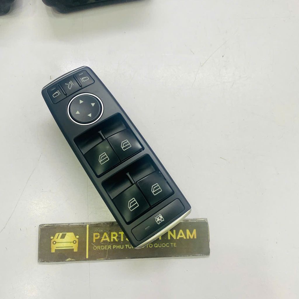 Công tắc lên xuống kính tổng Mercedes W117, W156 CLA180, CLA200, CLA250, CLA220, GLA220, GLA250, GLA200, GLA250 đời 2013 - 2024. Hàng cao cấp. Mã 1669054400