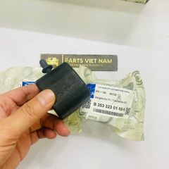 Cao su ốp cân bằng trước hay cánh cung Mercedes W253, X253 GLC220, GLC200, GLC250, GLC300 đời 2015 - 2025. Hàng Bmtsr. Mã A2533230265,  A2533230165 ( 1 cái )
