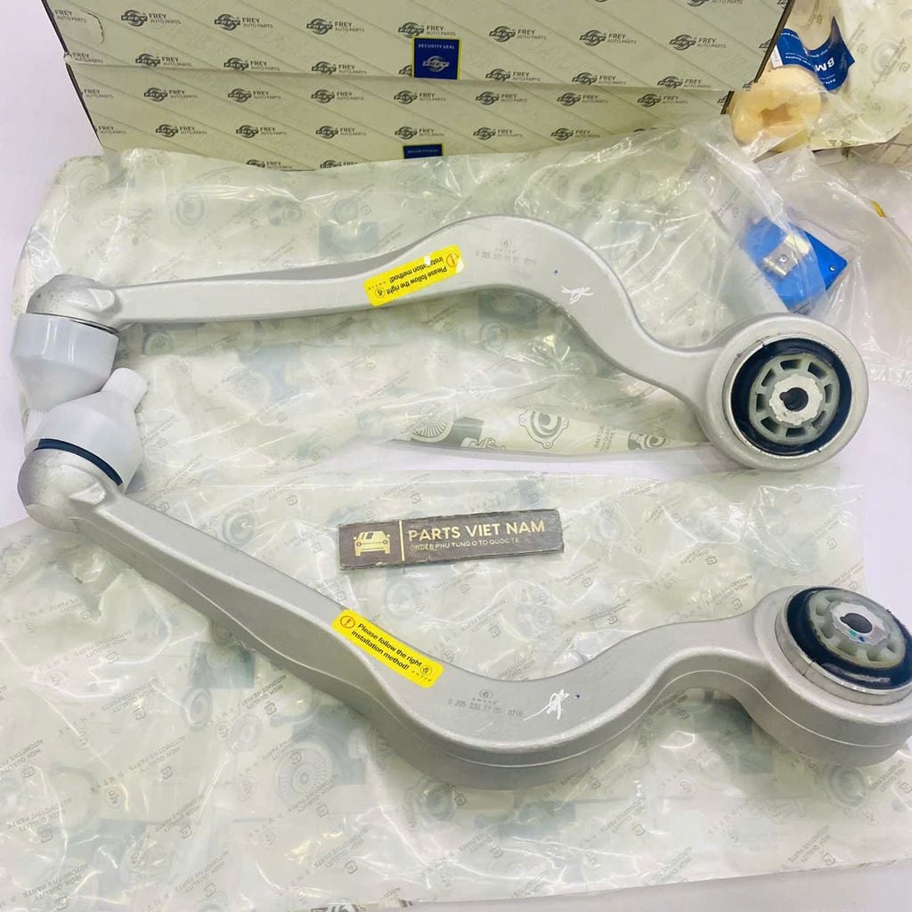 Càng i dưới cong Mercedes W205, W213, W253 C200, C250, C300, GLC300, GLC350, E300, E400, E450 đời 2015 - 2025. Hàng Bmtsr. Mã A2053305501 LH, A2053305601 RH ( 1 cái )