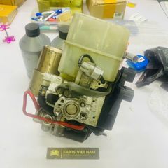 Cụm tổng phanh ABS Land Cruiser FZJ100, FZJ105 động cơ 1FZ đời 1998 - 2007. Hàng tháo xe không cảm biến áp suất dầu. Mã 47050-60030, 4705060030