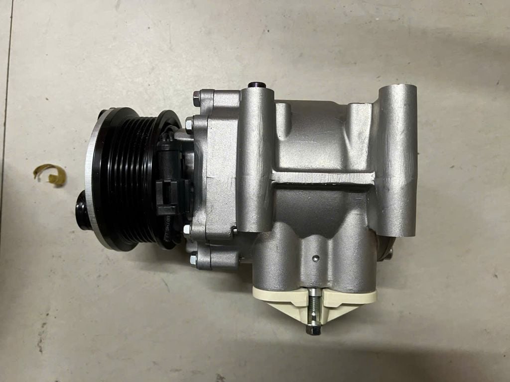 Lốc lạnh hay lốc điều hòa Ford Mondeo máy 2.0 và 2.5 đời 2003 - 2008. Hàng xịn Ford JMC. Mã 1S7H19D629DF