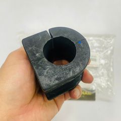 Cao su cân bằng trước hay cánh cung Lexus LS460, LS600H đời 2006 - 2015. Hàng cao cấp. Mã  48815-50200, 4881550200 ( 1 cái )