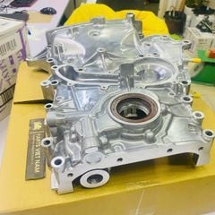 Bưởng bơm dầu hoặc nhớt động cơ hay nắp sên cam Toyota Innova, Fortuner, Haice, Land Prado máy xăng động cơ 1TR, 2TR đời 2017 - 2023. Hàng cao cấp. Mã 11310-0C030, 113100C030