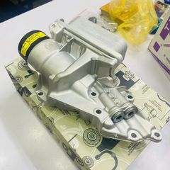 Cụm két sinh hàn hay két làm mát dầu Mercedes C230, C280, C300, C350, CLK350, GLK350, ML350, ML450, R350, S400, SLK80, SLK300, SLK350 động cơ M272 đời 2005 - 2012. Hàng Bmtsr. Mã A2721800000, A272180000064, A2721800210, A2721800410, A2721800510