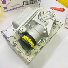 Cụm két sinh hàn hay két làm mát dầu Mercedes C230, C280, C300, C350, CLK350, GLK350, ML350, ML450, R350, S400, SLK80, SLK300, SLK350 động cơ M272 đời 2005 - 2012. Hàng Bmtsr. Mã A2721800000, A272180000064, A2721800210, A2721800410, A2721800510