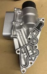 Cụm két làm mát dầu hay két sinh hàn Mercedes W203, W204, W211, W212, W164, W251, W221, R230, R171 động cơ M272. Hàng xịn đặt hàng 3 - 5 ngày. Mã A2721800000, A272180000064, A2721800210, A2721800410, A2721800510