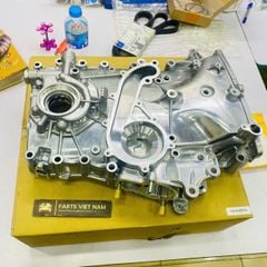 Bưởng bơm dầu hoặc nhớt động động cơ hay nắp sên cam Toyota Innova, Fortuner, Haice, Land Prado máy xăng động cơ 1TR, 2TR đời 2006 - 2016. Hàng cao cấp. Mã 11310-75060, 11310-0C010