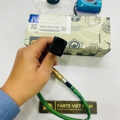 Cảm biến oxy trên Mercedes C280, C350, C300, C350, C230, CLA180, CLA200, E280, E320, E350, E220, E200 đời 2004 - 2019. Hàng Bmtsr. Mã 0035427018, 003542701864 ( mã trái = phải )