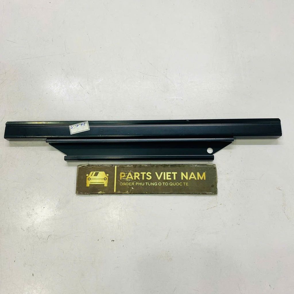 Ray đỡ kính cửa sau Toyota Vios, Yaris, Corolla Altis đời 2014 - 2020. Hàng cao cấp. Mã RAYKINH123