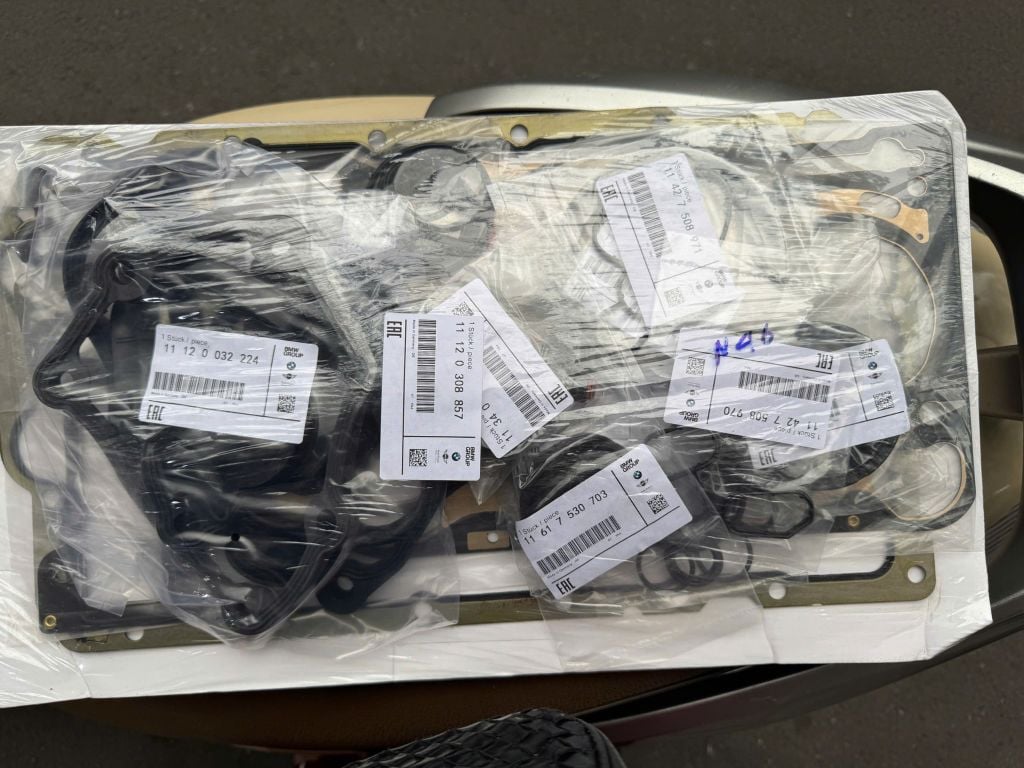 Bộ gioăng đại tu Bmw động cơ N46, E46 318i, E90, E91, E92, E93, 318i, 320i, E81, E82, E87, E88, 118i, 120i, E60, 520i đời 2001 - 2009. Hàng cao cấp. Mã 11127509710