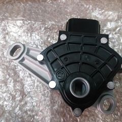 Rẻ quạt hay công tắc chuyển số tự động Toyota Vios, Yaris đời 2008 - 2013. Hàng xịn. Mã 84540-46010, 8454046010