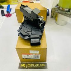 Ổ khóa ngậm cửa trước trái Ford Focus máy 1.8 và 2.0 đời 2005 - 2012. Hàng cao cấp. Mã 3M5AR21813ER
