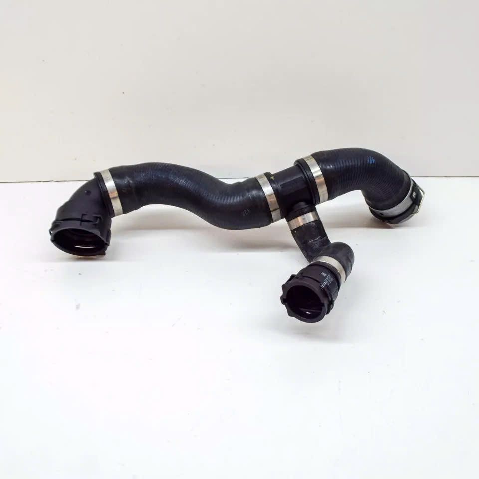 Ống nước trên két nước bên trái số 140 Mercedes W253 động cơ M264 E350, GLC300 đời 2020 - 2025. Hàng xịn đặt hàng 4 - 6 ngày. Mã A2385019200