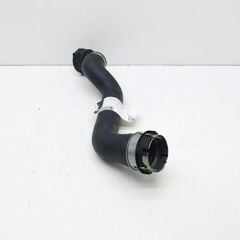 Ống nước trên két nước bên trái số 120 Mercedes W253 động cơ M264 E350, GLC300 đời 2020 - 2025. Hàng xịn đặt hàng 4 - 6 ngày. Mã A2385019000