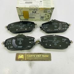 Má phanh hay bố thắng trước Mercedes W205 C180, C200, C220, C160, C220, W213, E200, E220, E180 đời 2014 - 2024. Hàng cao cấp. Mã A0004208700, A0004208903, A0004209703, A0084203620, A0084203720 ( 1 bộ )