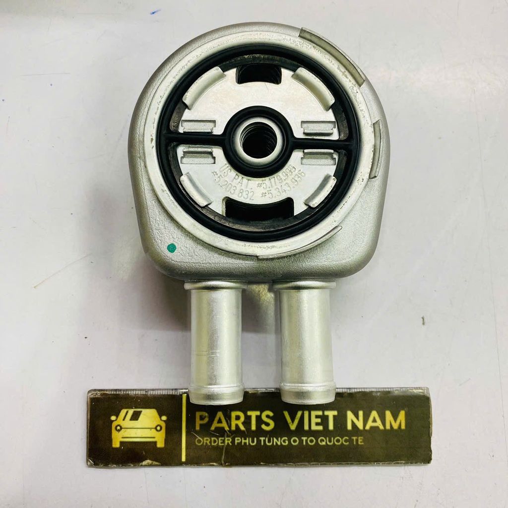 Két sinh hàn hay két làm mát dầu động cơ Land Rover Ranger Rover Evoque 2.0 L358, Discovery Sports 2.0 L550, Freelander 2 2.0 L359, Jaguar EX, FX 2.0 đời 2011 -2019. Hàng cao cấp. Mã LR025515