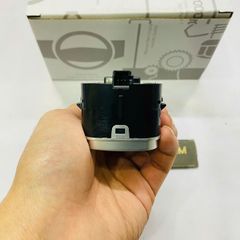 Công tắc lên xuống kính tổng mặt bạc Mercedes W167 GLE450, GLE300, GLE350, GLS400, GLS350, GLS450 đời 2018 - 2024. Hàng cao cấp bảo hành 3 tháng. Mã A1679050001, A1679057501, A1679050104, A1679050104