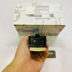 Công tắc lên xuống kính tổng trước Mercedes W213 E300, E400, E350, E200, E300, E350, E450, E43 đời 2016 - 2024. Hàng cao cấp bảo hành 3 tháng. Mã A2139054803, A2229051904, A21390548039051
