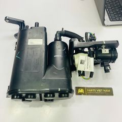 Bình lọc thu hồi hơi xăng có than hoạt tính hoặc bầu canister Land Rover Discovery Sport, Range Rover Evoque Autobiography, HSE, HSE Dynamic, SE, máy 2.0 đời 2012 - 2019. Hàng tháo xe còn đến 90%, đặt hàng 3 - 5 ngày. Mã LR048421, LR027449