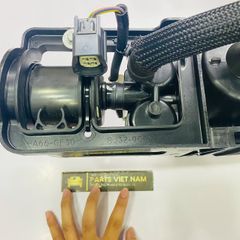 Bình lọc thu hồi hơi xăng có than hoạt tính hoặc bầu canister Land Rover Discovery Sport, Range Rover Evoque Autobiography, HSE, HSE Dynamic, SE, máy 2.0 đời 2012 - 2019. Hàng tháo xe còn đến 90%, đặt hàng 3 - 5 ngày. Mã LR048421, LR027449