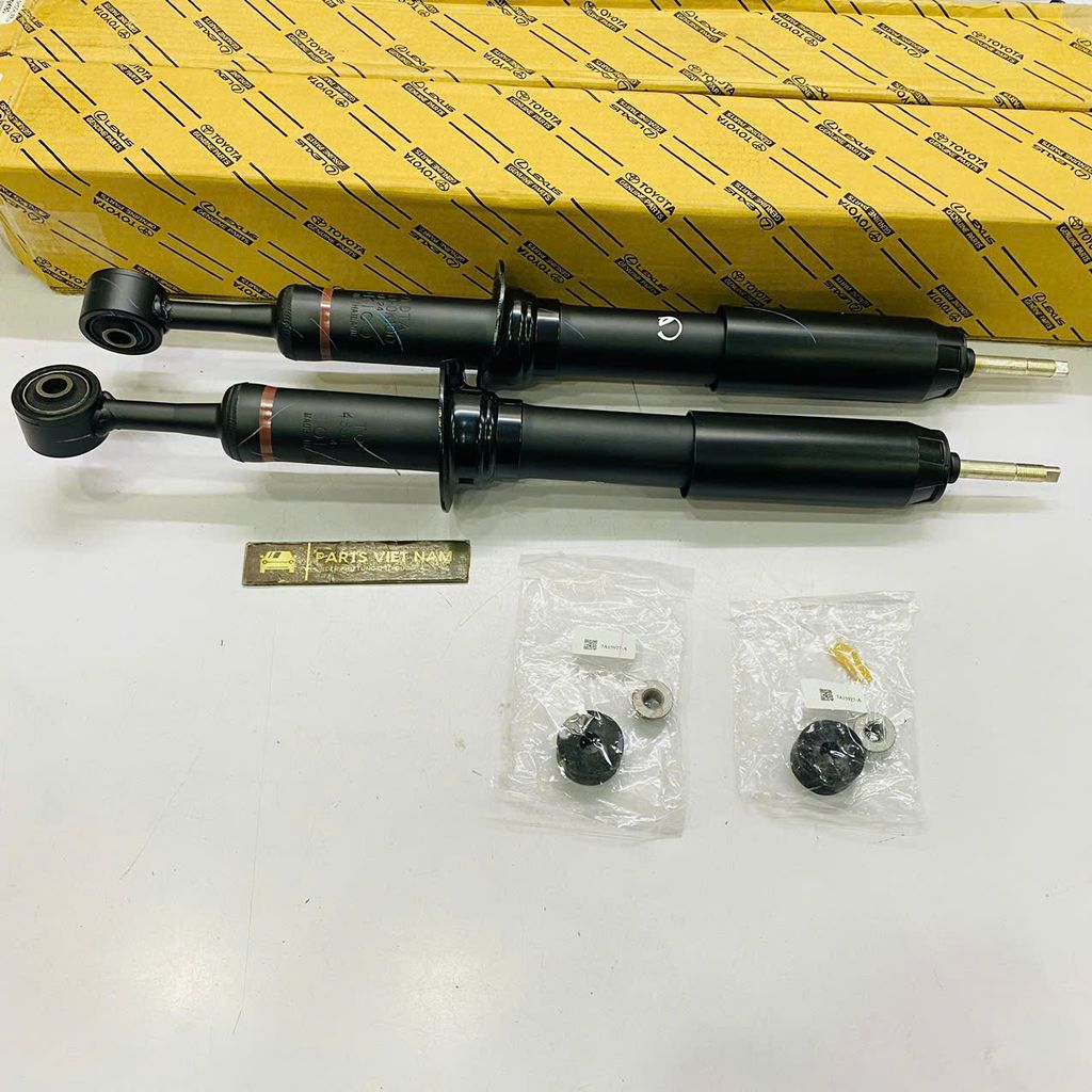 Giảm xóc hay phuộc nhún trước Toyota Hilux, Fortuner máy xăng và máy dầu đời 2005 - 2015. Hàng Toyota Thái. Mã 48510-09K80, 48510-0K100, 485100-9J00 48510-09J90 48510-09K00 48510-09K20 48510-09K30 48510-09K60 48510-09K80 48510-09K90 48510-0K100 ( 1 cây )