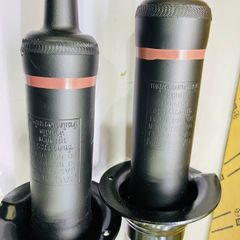 Giảm xóc hay phuộc nhún trước Toyota Hilux, Fortuner máy xăng và máy dầu đời 2005 - 2015. Hàng Toyota Thái. Mã 48510-09K80, 48510-0K100, 485100-9J00 48510-09J90 48510-09K00 48510-09K20 48510-09K30 48510-09K60 48510-09K80 48510-09K90 48510-0K100 ( 1 cây )