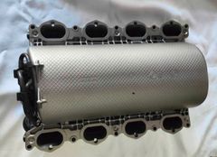 Cổ hút gió nhôm, hay cổ khí nạp động cơ M273 cho Mercedes W212, W463, W164, W251, W463. M164, W221, CLK500, E500, G500, GL450, GL500, ML500, R500 đời 2006 - 2015. Hàng xịn Mer tái sản xuất mới 99%, đặt hàng 3 - 5 ngày. Mã A2731400701