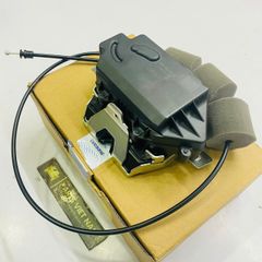 Cơ cấu khóa cốp hay cửa hậu Mercedes W164 ML280, ML320, ML350, ML500, W251, R320, R280, R350, R500 đời 2005 - 2011. Hàng cao cấp đặt 8 - 12 ngày. Mã A1647400735