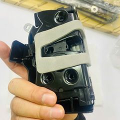 Ổ khóa ngậm cửa trước phải 6 giắc điện Ford Focus. Đời 2004 - 2012. Hàng cao cấp. Mã 3M5A R21812CM, 4892361