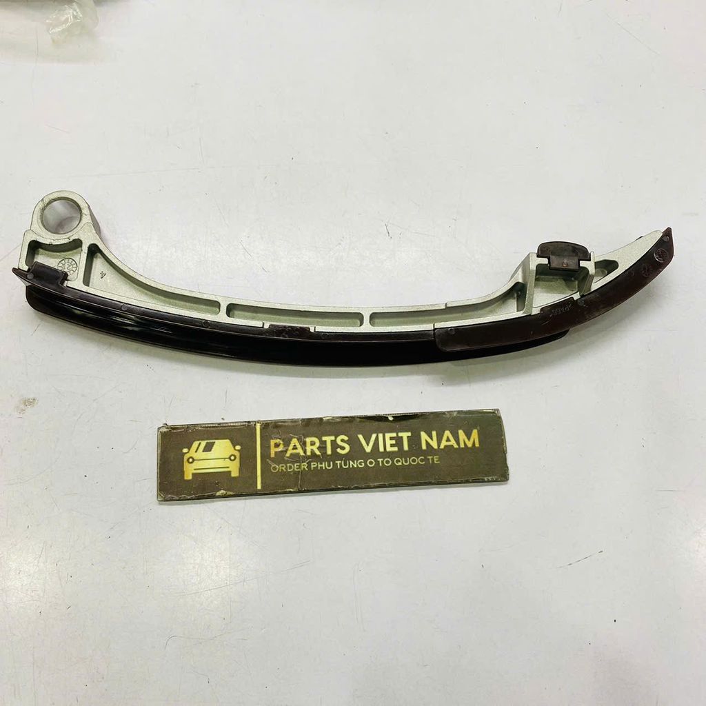 Tỳ xích cam cong Toyota Camry, Rav4 động cơ 1AZ, 2AZ đời 2006 - 2012. Hàng Japan. Mã 13559-28010, 13559-0H030