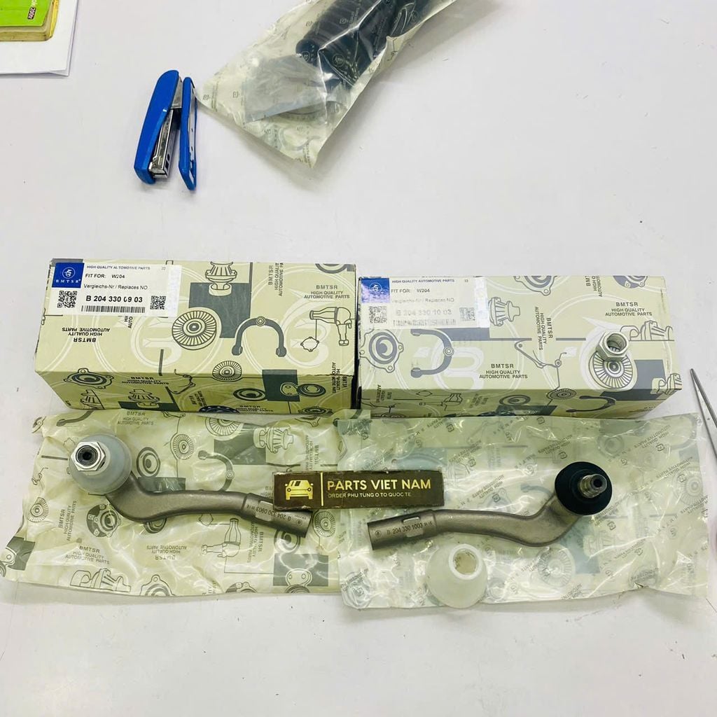 Rô tuyn lái ngoài Mercedes W204 C200, C250, C300, C350, W212 E200, E250,E300 đời 2007 - 2016. Hàng Bmtsr. Mã A2043300903 LH, A2043301003 RH ( 1 cái )