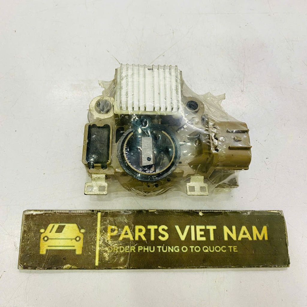 Tiết chế máy phát 3 giắc điện Mazda 3 đời 2015 - 2019, Nissan Navara 2007 - 2013. Hàng cao cấp. Mã VR-H2009-126