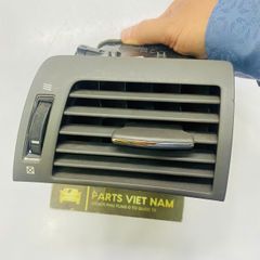 Cửa gió điều hòa taplo bên phải mầu ghi sáng Lexus LS460, LS600 đời 2007 - 2012. Hàng tháo xe còn 90%, đặt hàng 8 - 12 ngày. Mã 55660-50140