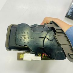 Cửa gió điều hòa taplo bên phải mầu ghi sáng Lexus LS460, LS600 đời 2007 - 2012. Hàng tháo xe còn 90%, đặt hàng 8 - 12 ngày. Mã 55660-50140